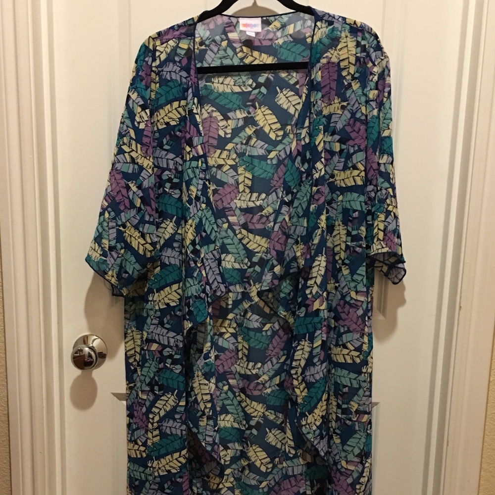 LulaRoe Shirley Kimono L